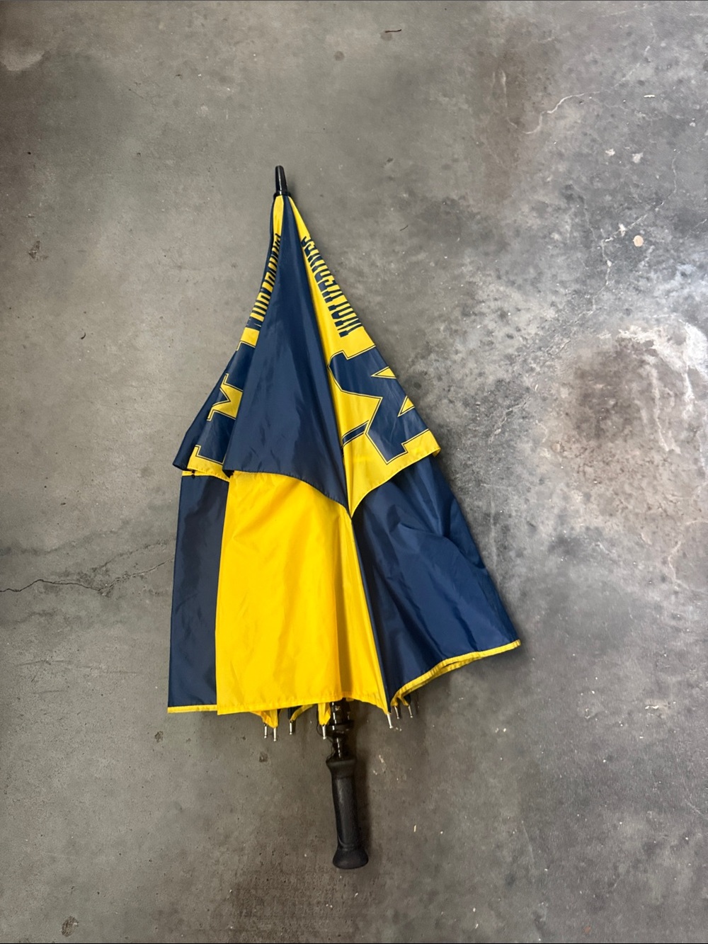 Navy and Yellow Patio Umbrella - Classic Two-Tone Canopy